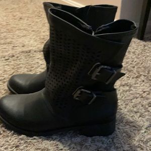 New without box women’s Blowfish boots